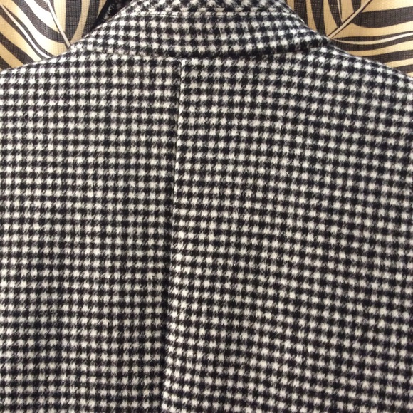 BCBG MAXAZRIA wool houndstooth coat - Picture 10 of 11